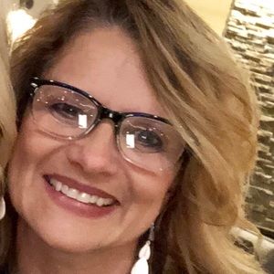 Meet your Posher, Candace